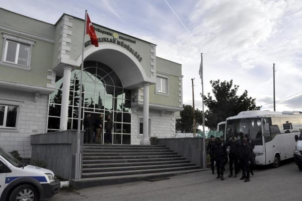 Anne, 2,5 yaşındaki kızının cenaze törenine alınmadı