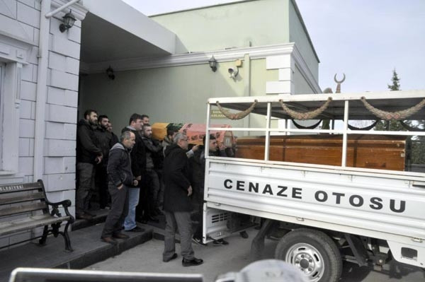 Anne, 2,5 yaşındaki kızının cenaze törenine alınmadı