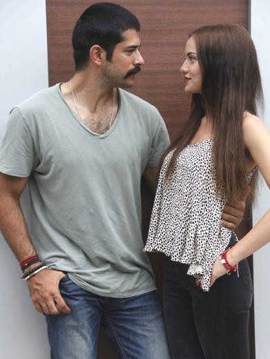 Burak özçivit'ten doğum günü sürprizi