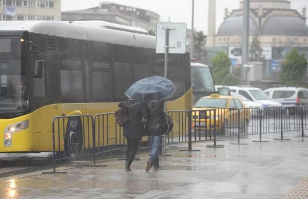 İstanbul'a bu geceden itibaren kar geliyor!