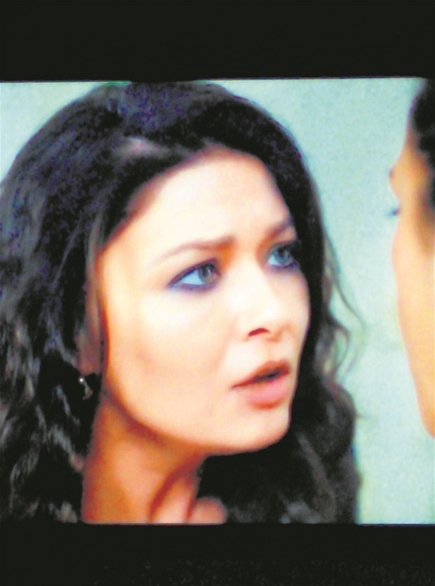 Nurgül Yeşilçay'a sanal botoks!