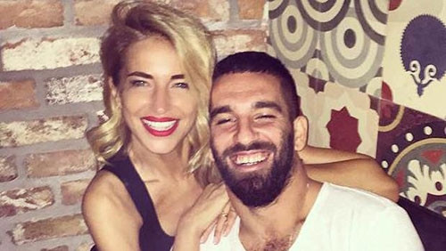 Burcu Esmersoy bilinmeyenlerini ve Arda Turan'ı anlattı