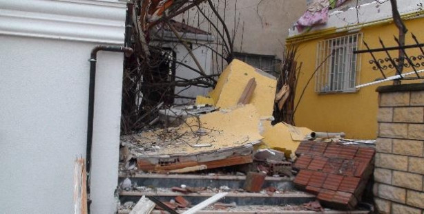 Tuzla'da doğalgaz patlaması: 4 yaralı