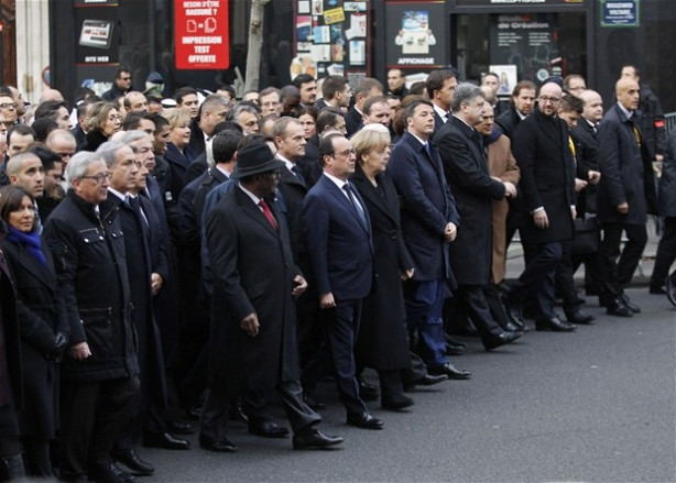 Paris'te tarihi yürüyüş