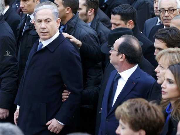 Paris'te tarihi yürüyüş