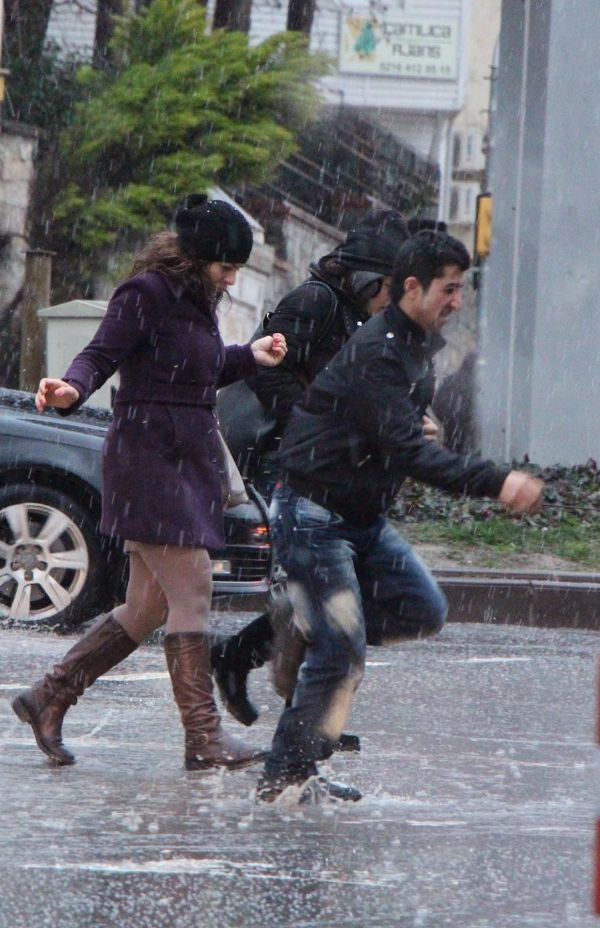 İstanbul'da gündüz, gece oldu