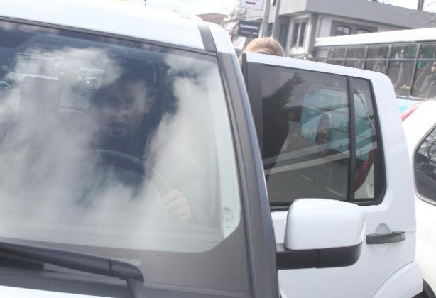 Çağla Şikel bekar hayatının ilk gününde