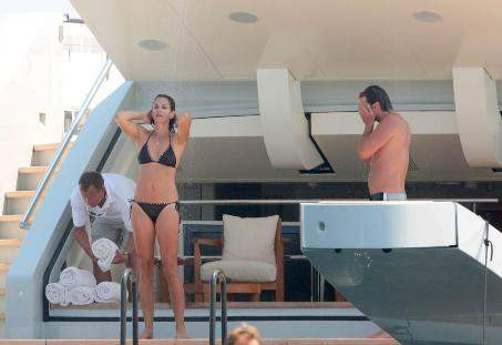 Cindy Crawford hala formda