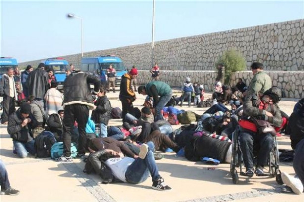 Balıkçı teknesinden 140 Suriyeli göçmen çıktı