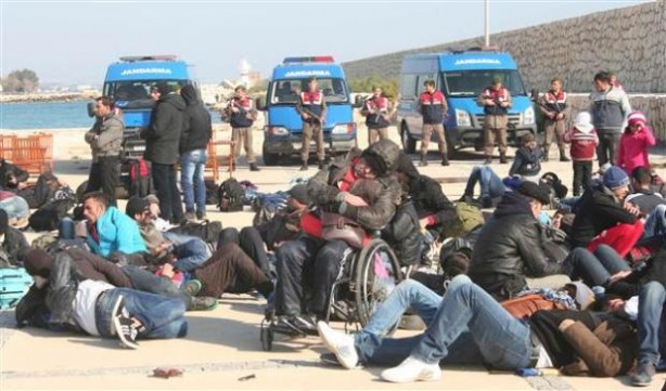 Balıkçı teknesinden 140 Suriyeli göçmen çıktı