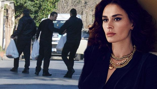 Cem Yılmaz ve Ayşe Hatun Önal'ın şömine keyfi