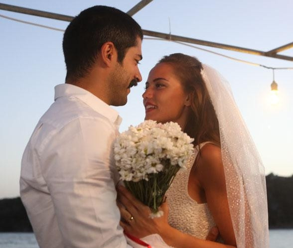 Burak Özçivit ve Fahriye Evcen'den nikah provası