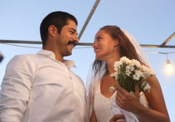 Burak Özçivit ve Fahriye Evcen'den nikah provası