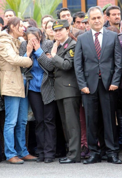 Şehit Astsubay için yürek parçayan tören