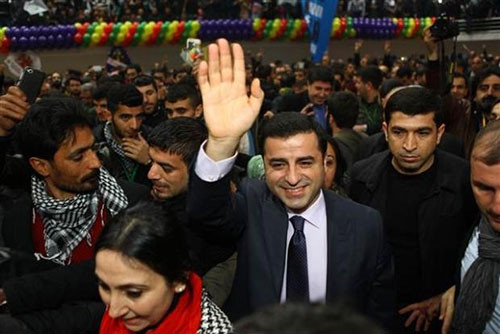 Çipras ile Demirtaş arasındaki yedi fark