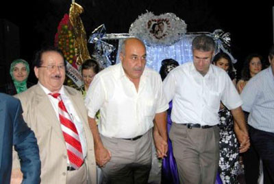 Zekeriya Beyaz halay çekerse...