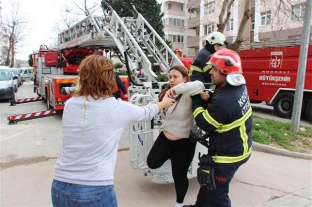 Kız yurdunda yangın ve gözyaşı