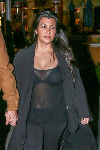 Kourtney Kardashian doğumdan sonra