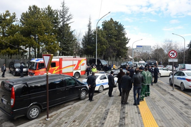Başbakanlık önünde kaza
