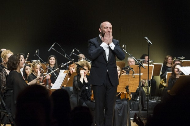 Halit Ergenç konseri!