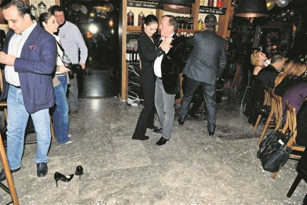 Ali Ağaoğlu ayrıldığı sevgilisine geri döndü