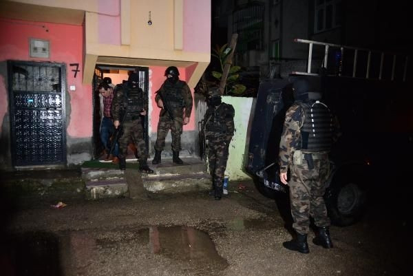 Adana'da şafak operasyonu