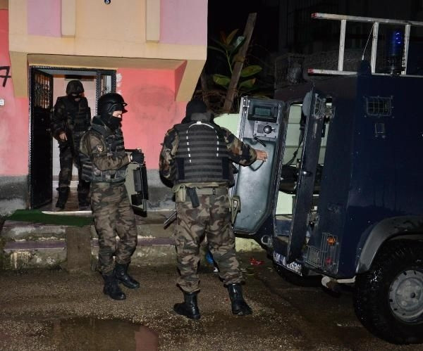 Adana'da şafak operasyonu