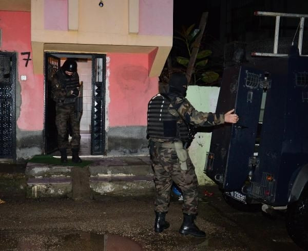 Adana'da şafak operasyonu