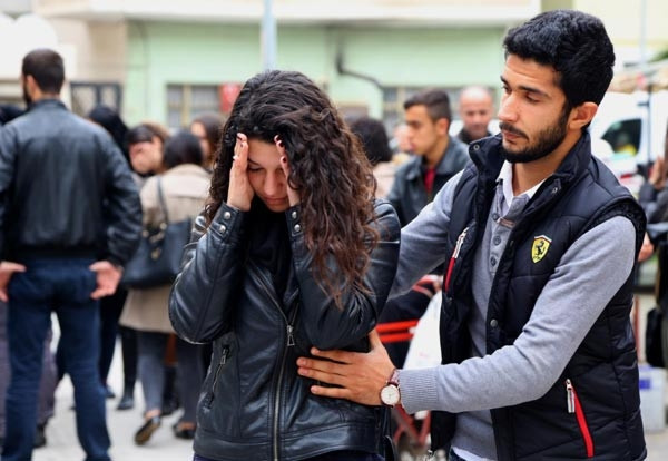 Özgecan’ın üniversiteli arkadaşı taziyede baygınlık geçirdi