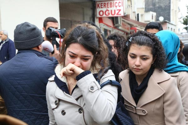 Özgecan’ın üniversiteli arkadaşı taziyede baygınlık geçirdi