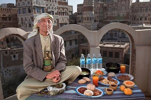 Dünyanın dört bir yanında bir günde neler yeniyor?