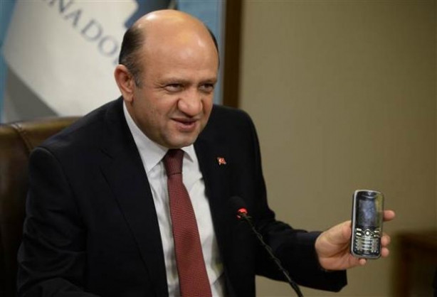 Bilim Sanayi ve Teknoloji Bakanı Fikri Işık yeni kriptolu telefonu tanıt