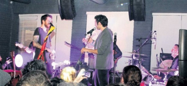 Baterist Cem Yılmaz