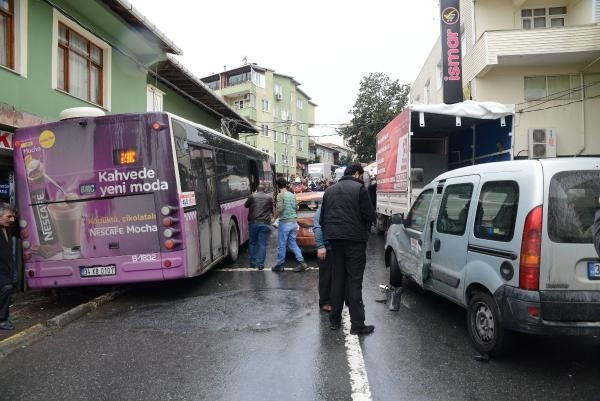 Sarıyer'de halk otobüsü kazası: 2 ölü, 8 yaralı
