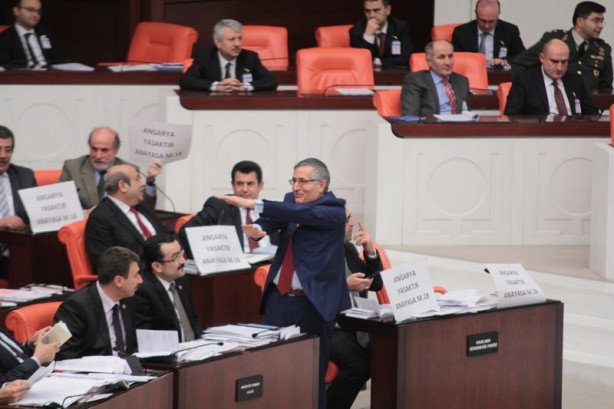 MHP'li milletvekilinden Meclis'te sabah sporu