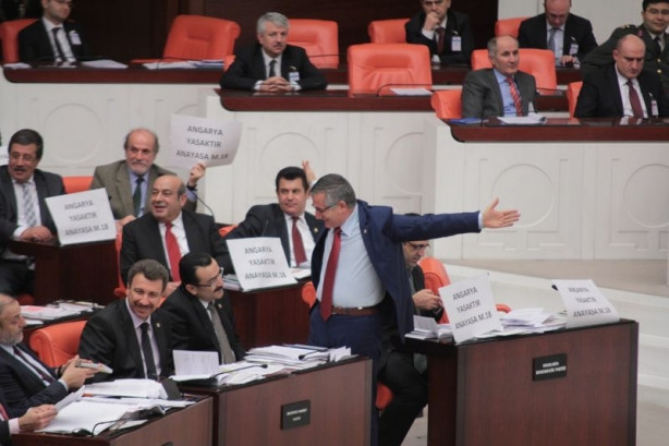 MHP'li milletvekilinden Meclis'te sabah sporu