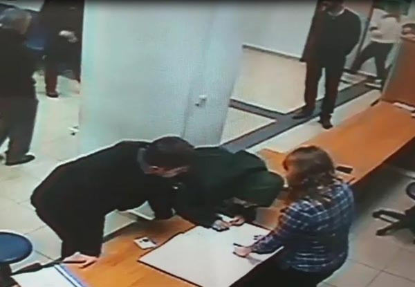 Evini sattıktan sonra öldürülen doktorun son görüntüleri