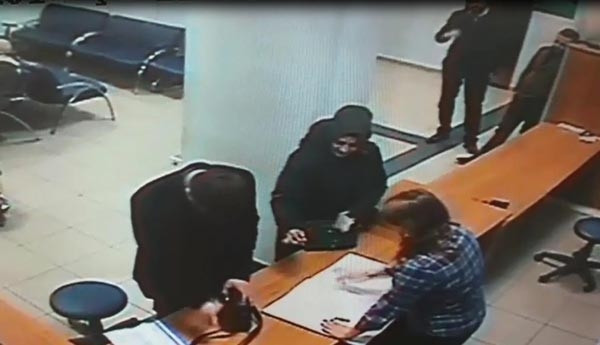 Evini sattıktan sonra öldürülen doktorun son görüntüleri