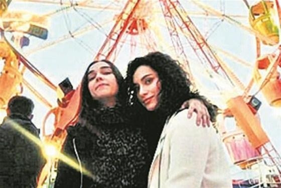 Hande Doğandemir, Engin Öztürk’le yeni bir ilişkiye başladı.