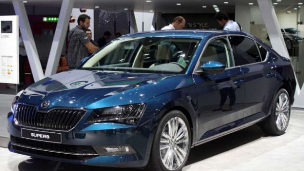 Skoda Superb ortaya çıktı müthiş detay