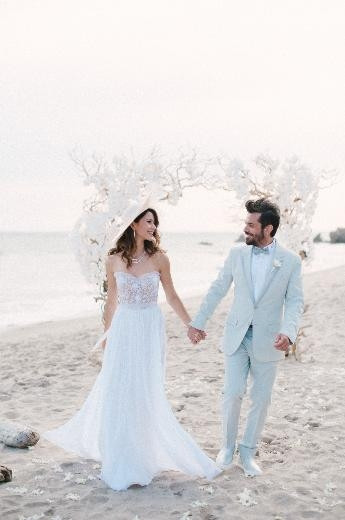 Beren Saat Kadınlar Günü'nü yazdı