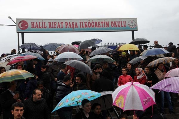 Tokat ayağa kalktı, yağmura rağmen dağılmadılar