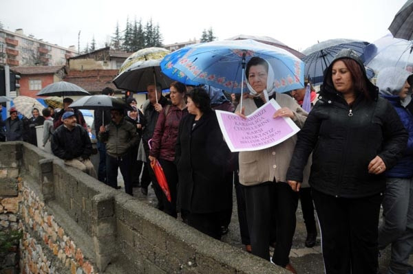 Tokat ayağa kalktı, yağmura rağmen dağılmadılar