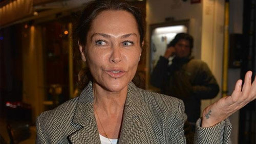 Hülya Avşar: İt ürür kervan yürür