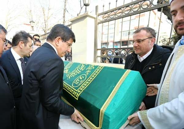 Davutoğlu yalnız bırakmadı