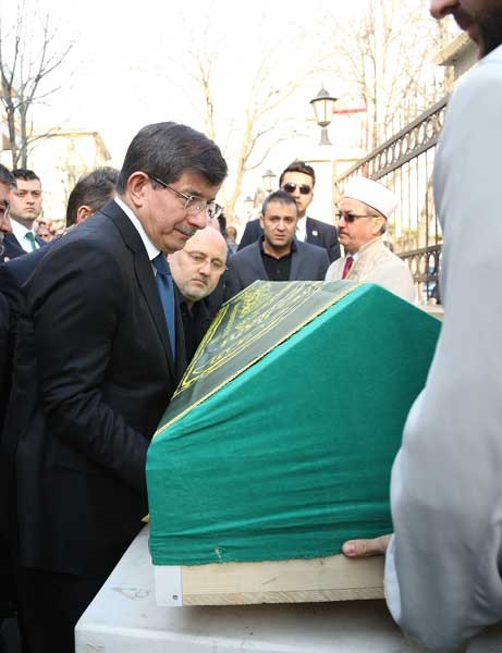 Davutoğlu yalnız bırakmadı