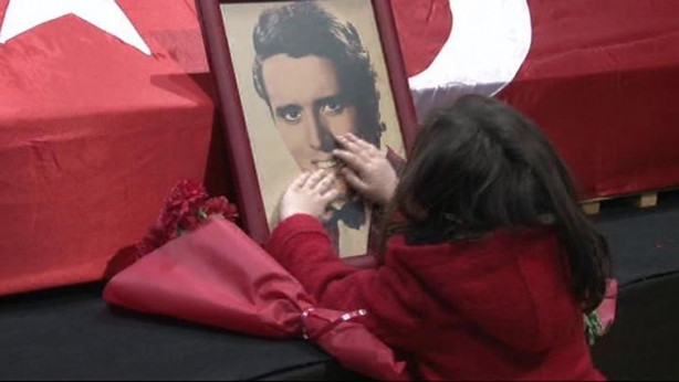 Erol Büyükburç son yolculuğuna uğurlanıyor