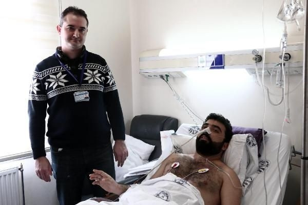 Ekmek içindeki jileti yutan adam konuştu