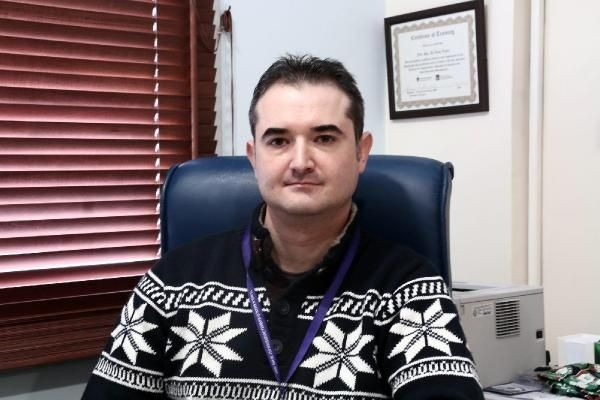 Ekmek içindeki jileti yutan adam konuştu