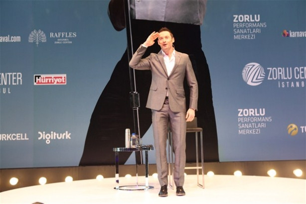 Hugh Jackman şov!